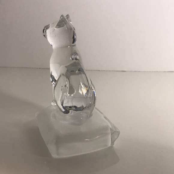 Cristal D’arques Cat sitting on a frosted crystal pillow - Picture 4 of 8